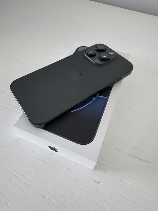Iphone 16 Pro 128gb black Titanium c/bateria a 100%