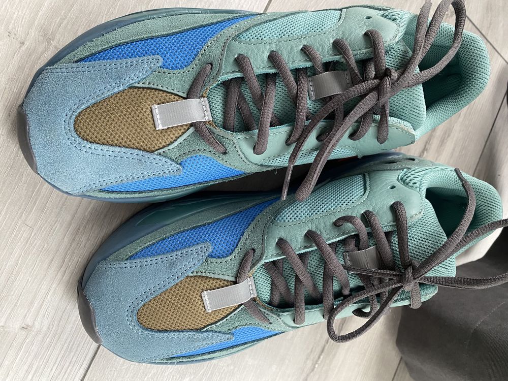 Adidas Yeezy Boots 700.Oригінал