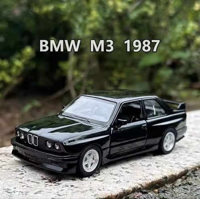 Металева модель BMW M3 (E30) 1987. Двері відкриваються!