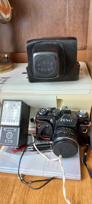 Фотоапарат Зеніт-11 + фотоспалах