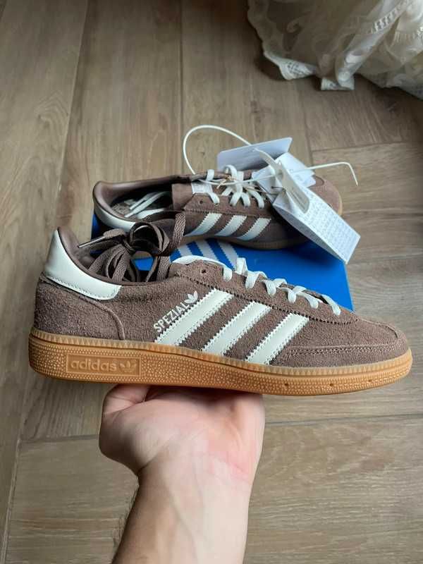 ButyDamskie Adidas Handball_Spezial_brązowy Rozmiar.36