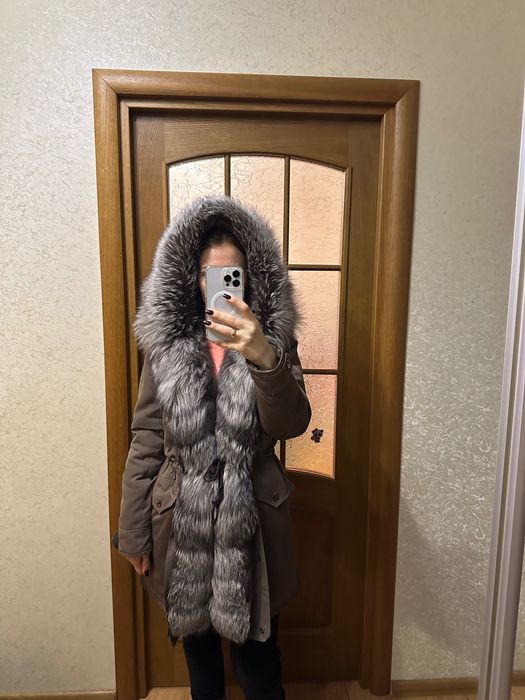 Парка з чорнобуркою 2000 грн. Розмір М. В ідеальному стані