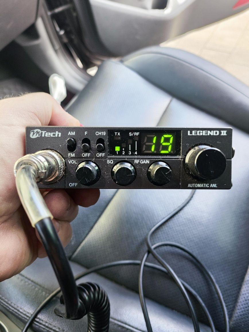 CB radio M tech legend 2 plus antena