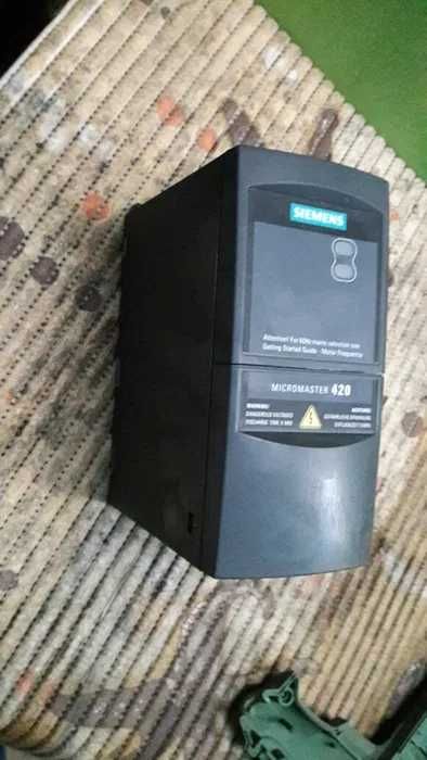 Преобразователь частоты частотник 0.12kw Siemens 6SE6420-2AB11-2AA1