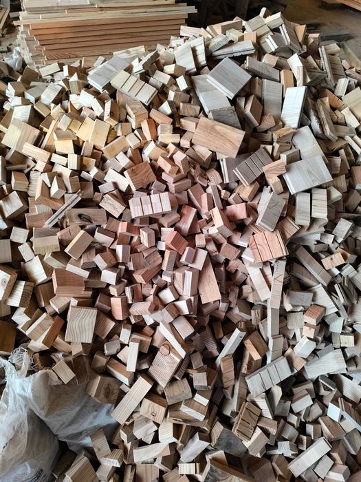 Дрова з модрини,ясена після сушки