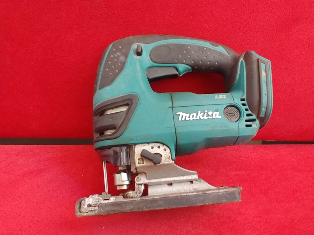 Wyrzynarka makita DJV180