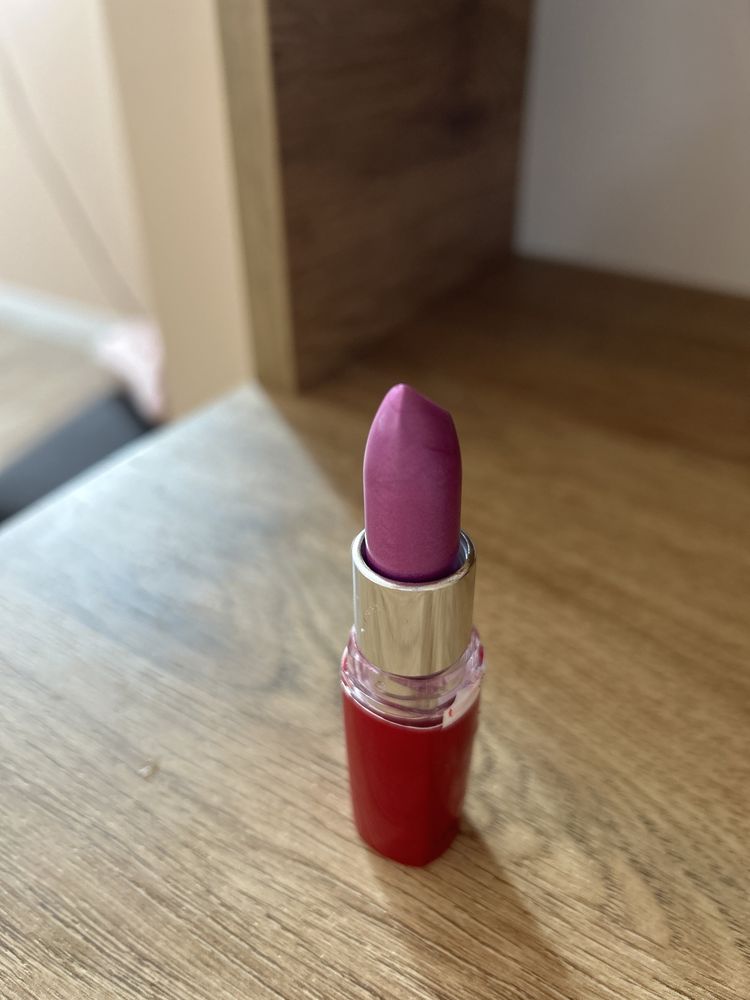 Szkinka Maybelline 260