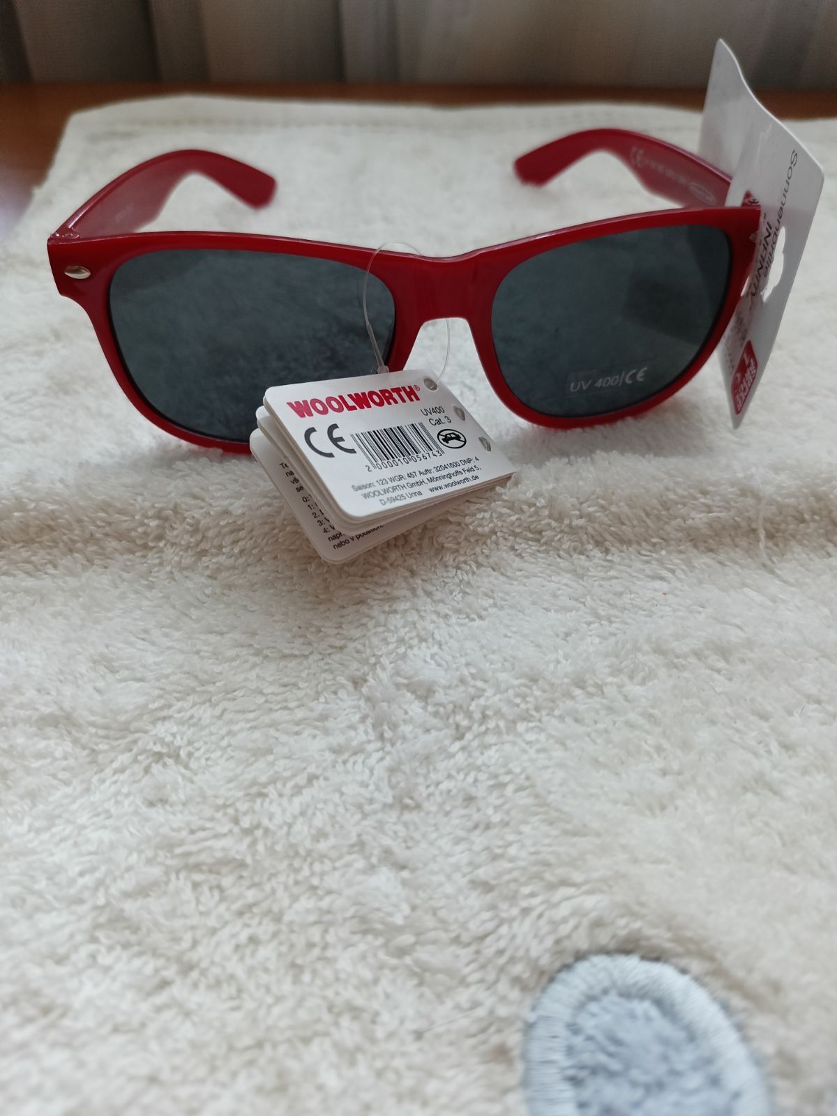 Okulary przeciwsłoneczne  UV 400 nowe firmy Woolhworth