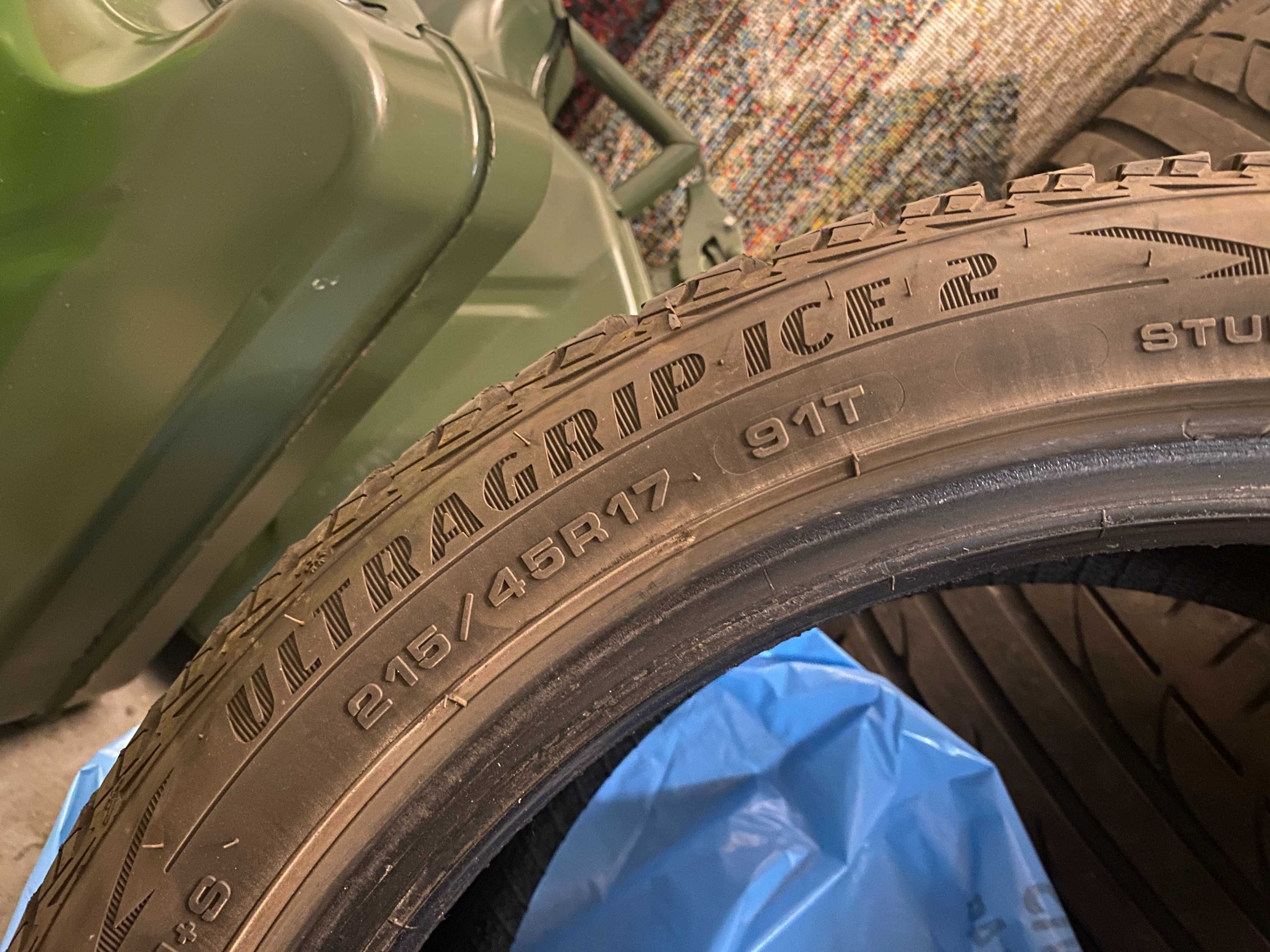 Jedna opona zimowa GoodYear UltraGrip Ice 215/45 R17