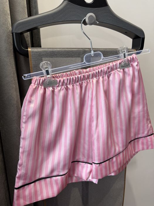 Рожева піжама Victoriaʼs Secret