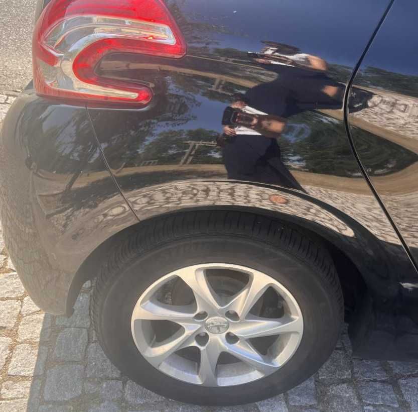 Carro para venda Pegout 208