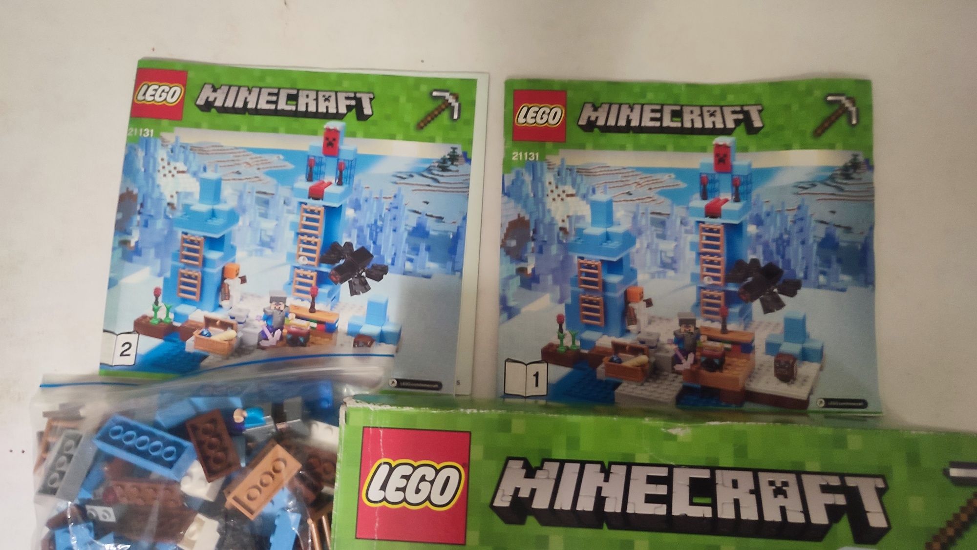 Рідкісний LEGO Minecraft 21131 (Крижані шипи)