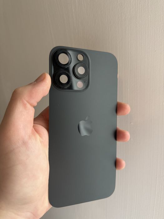 Оригінал 16 Pro max задня панель