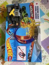 Продам оригінальний трек Hot wheels