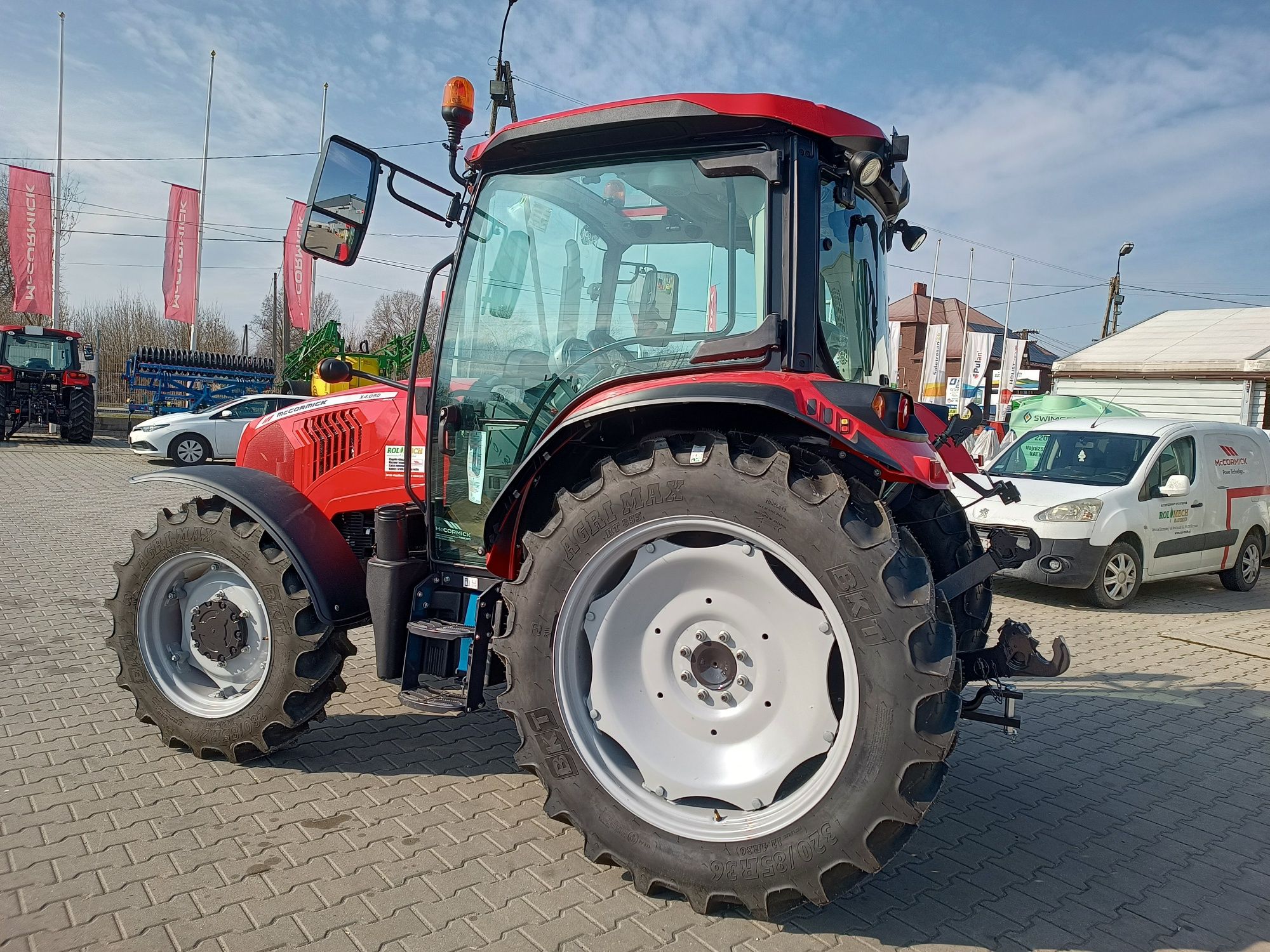 Ciągnik ogrodniczy/sadowniczy  McCormick x4.080 74km fabrycznie nowy