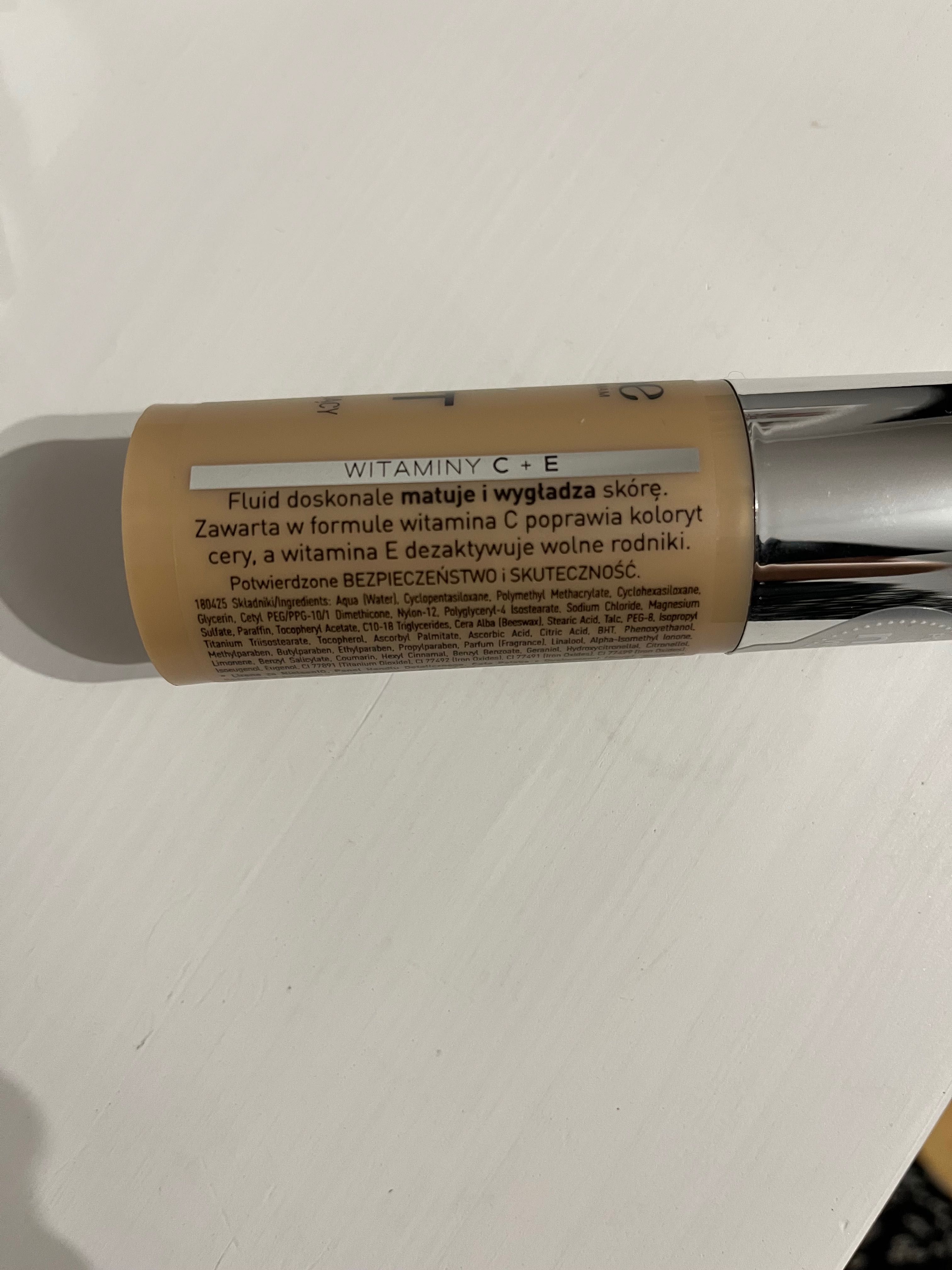 Podkład fluid Lirene Sattin Matt