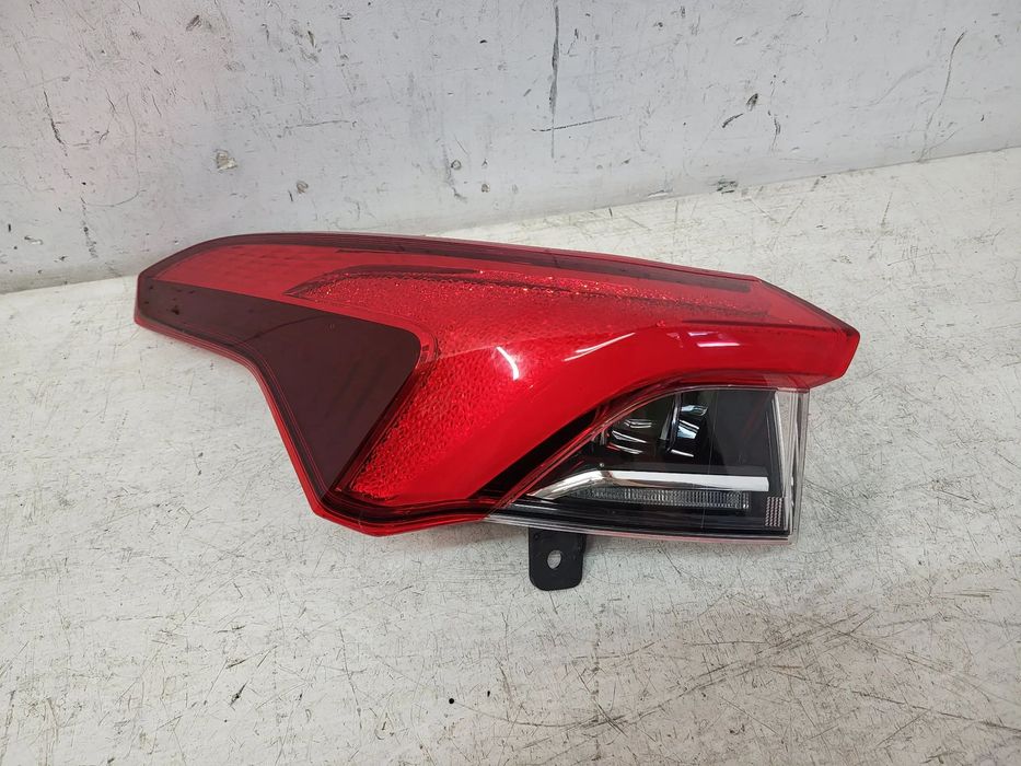Maxus Euniq 6 lampa lewa tylnia tył
