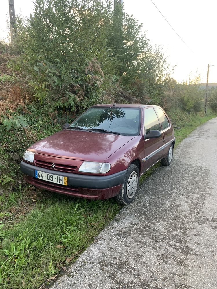 Citroen Saxo 1997 (negociável)