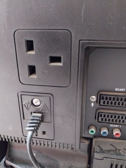 Telewizor Akai AKFL2671H