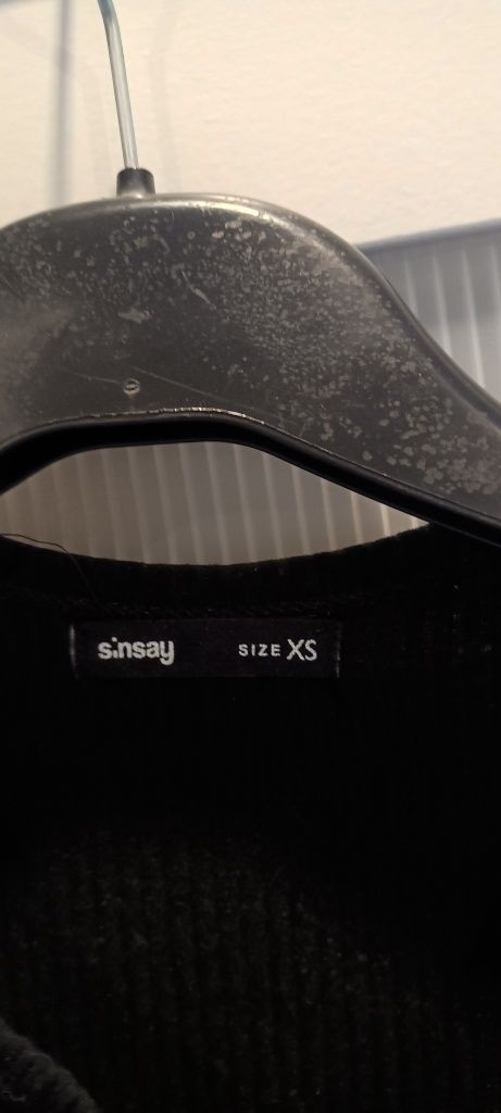 Sukienka czarna Sinsay XS
