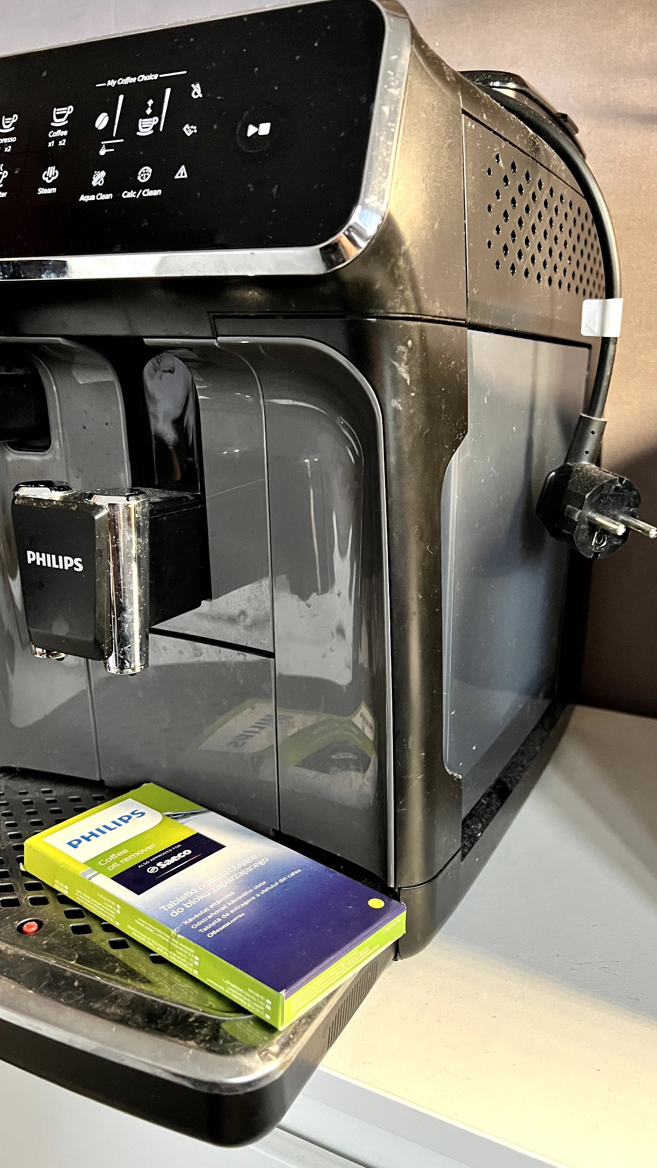 Продаю автоматичну кавомашину Philips EP2224/40 (без пакування)