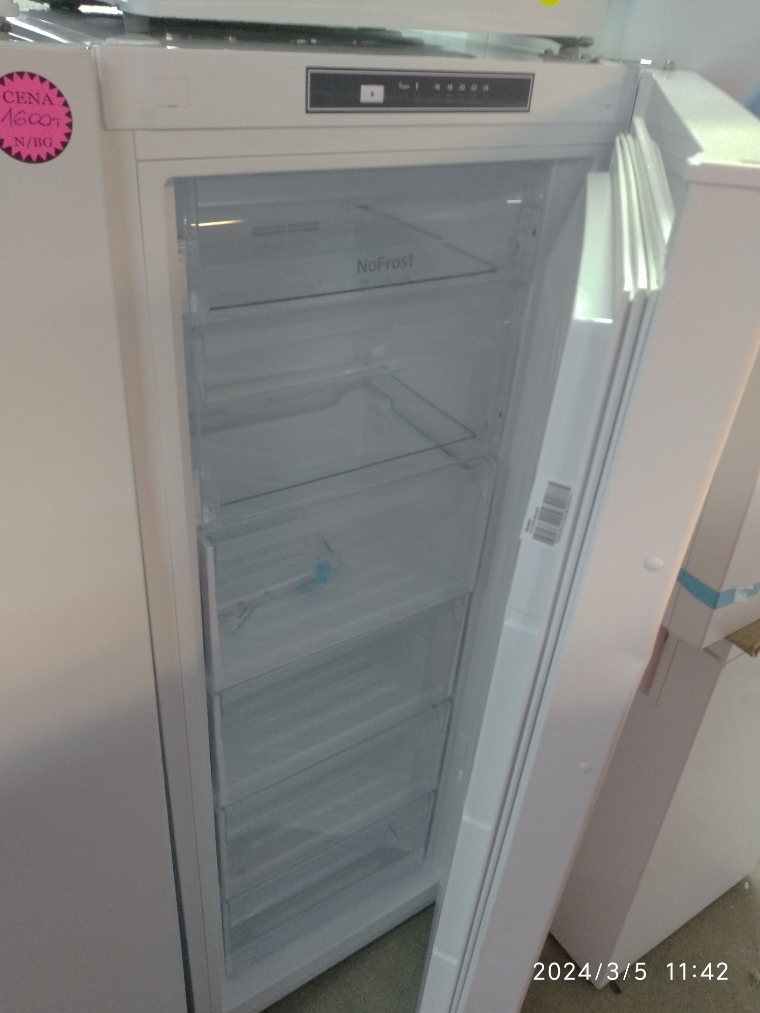 OUTLET Janki ul Wspólna 6 Zamrażarka No Frost Amica GSN 324 160 W