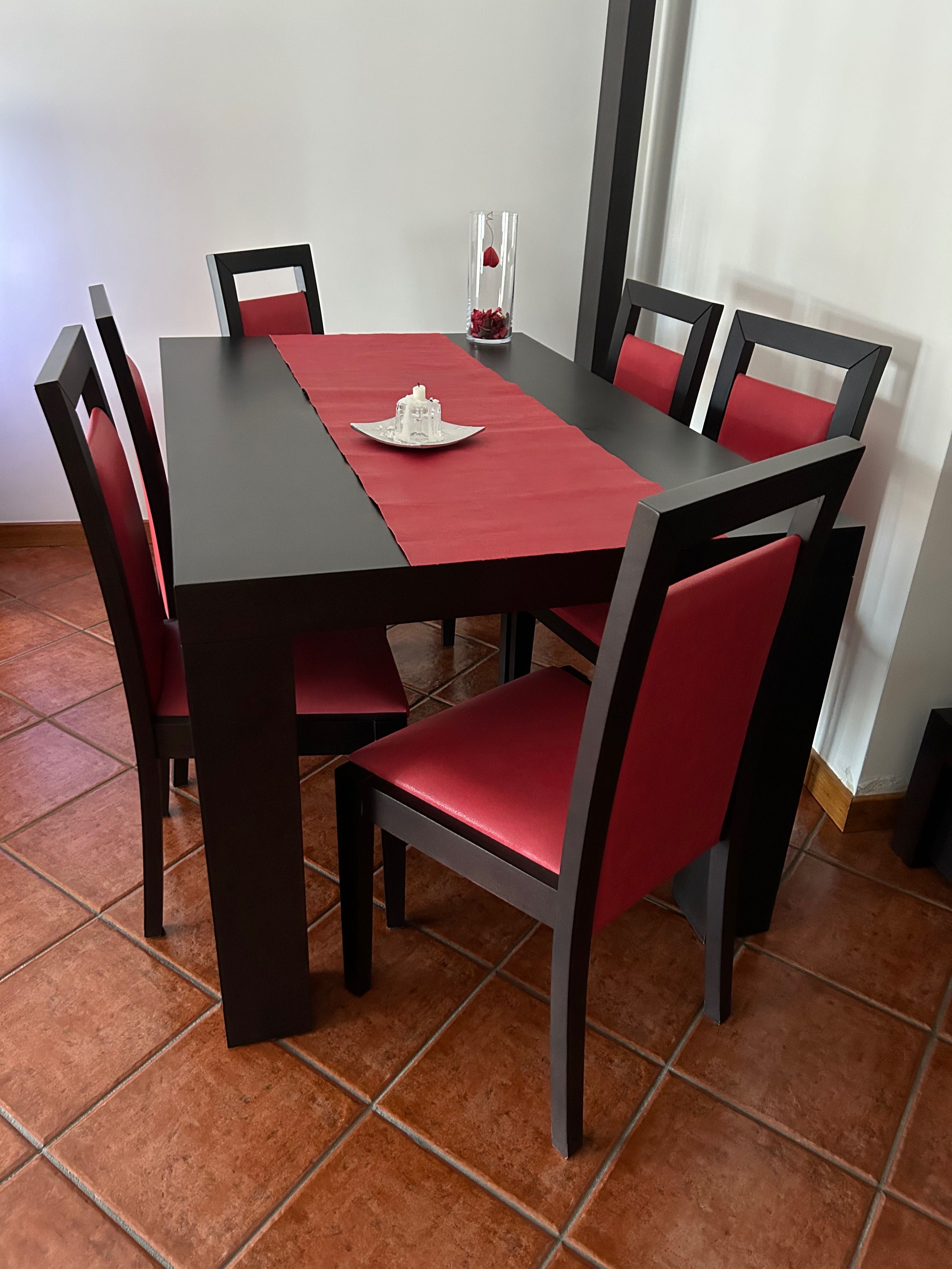 Mesa jantar com 6 cadeiras