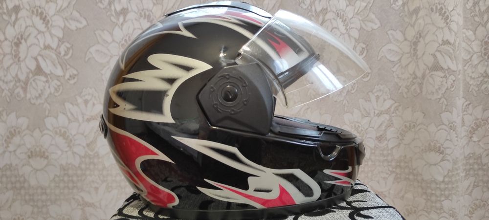 Продам шолом, розмір 57-58