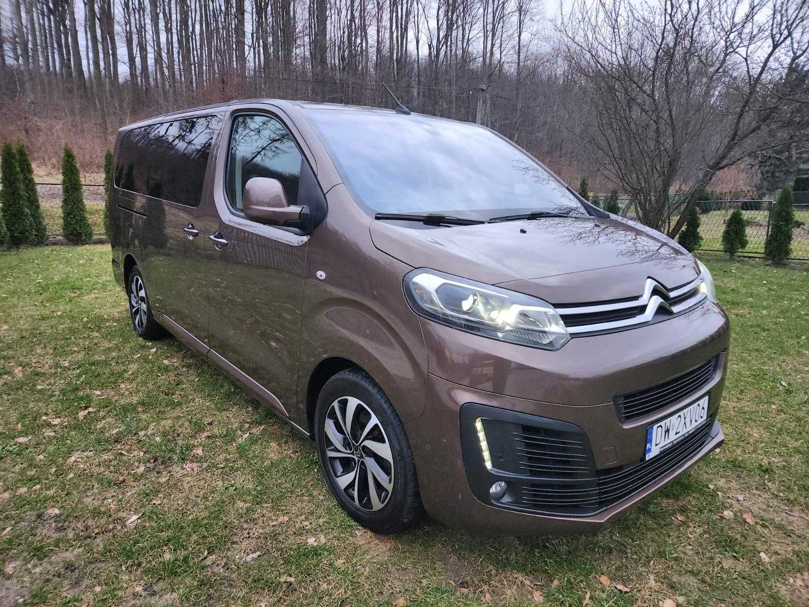 Wynajem krótko/długo terminowy Citroen Space Tourer 8-osobowy