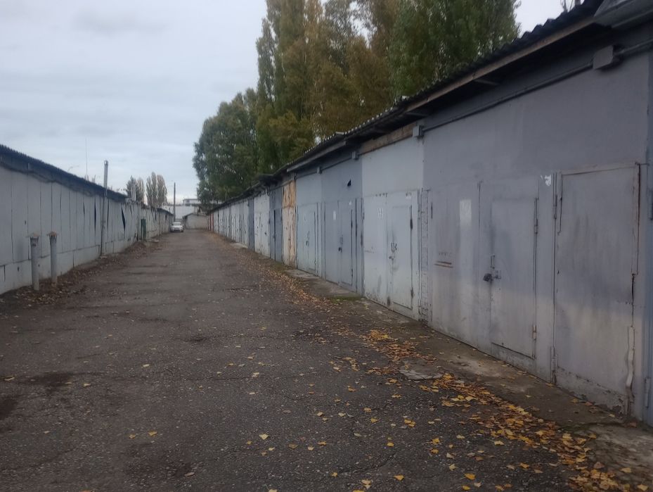 Гараж, Поршень,Бучмы11