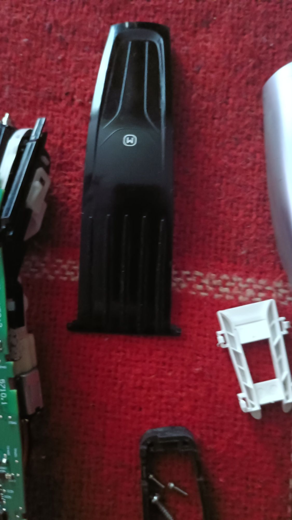 На запчасти машинка для стрижки Philips hc9450 /20