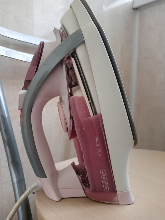 Праски Philips EasyCare 3230 та GC3310  2200 W