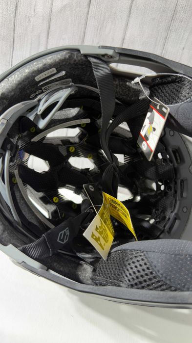 Powystawowy Kask Rowerowy Full  Bell Super 3R Mips r. L (58-62cm)