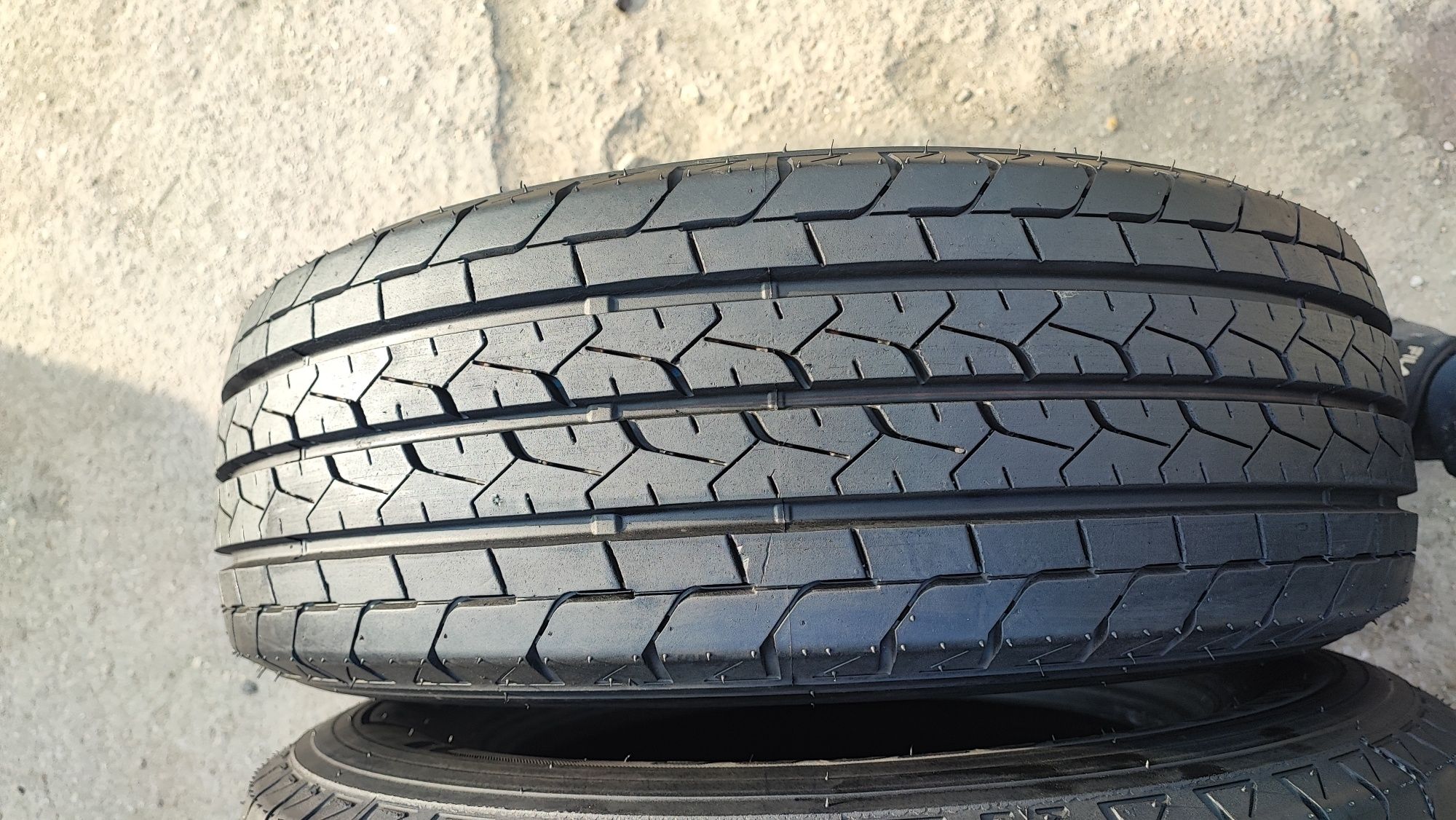 Komplet opon letnich 225/65/16C Bridgestone NoweDemo