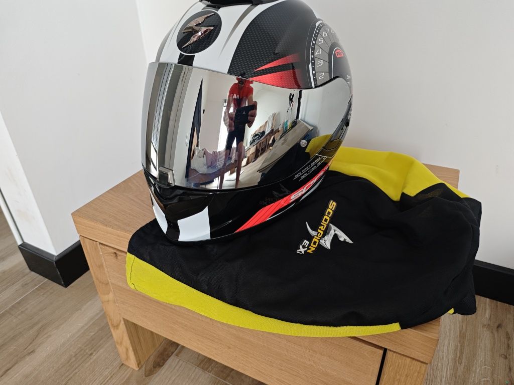 Kask Scorpion exo1400