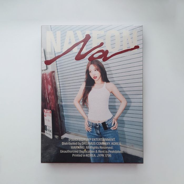 кпоп альбом nayeon NA