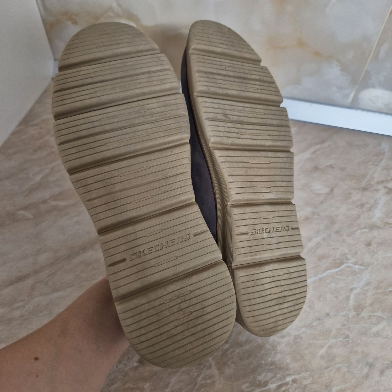 Sketchers classic fit чоловічі туфлі р.42.5, 27.5 см.устілка