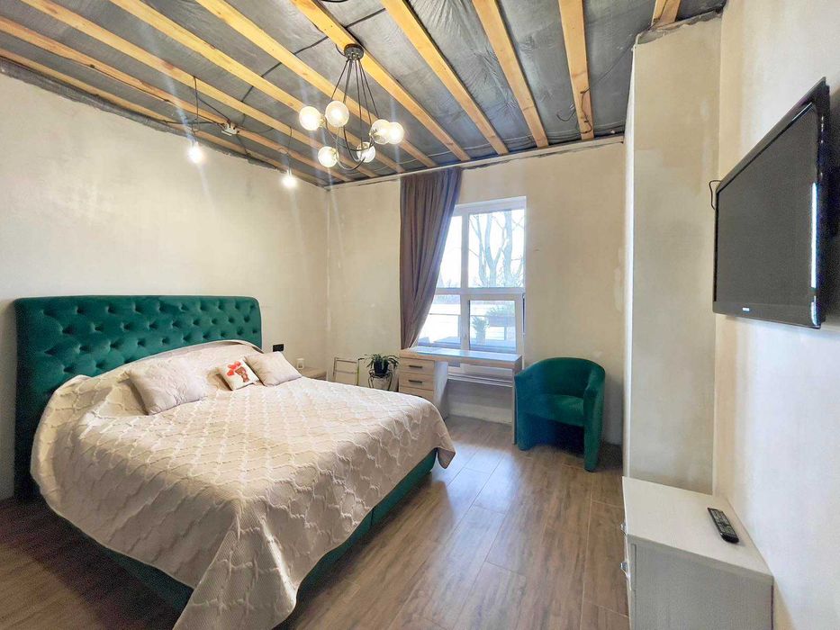 Продам стильный новый дом на  Роменской.