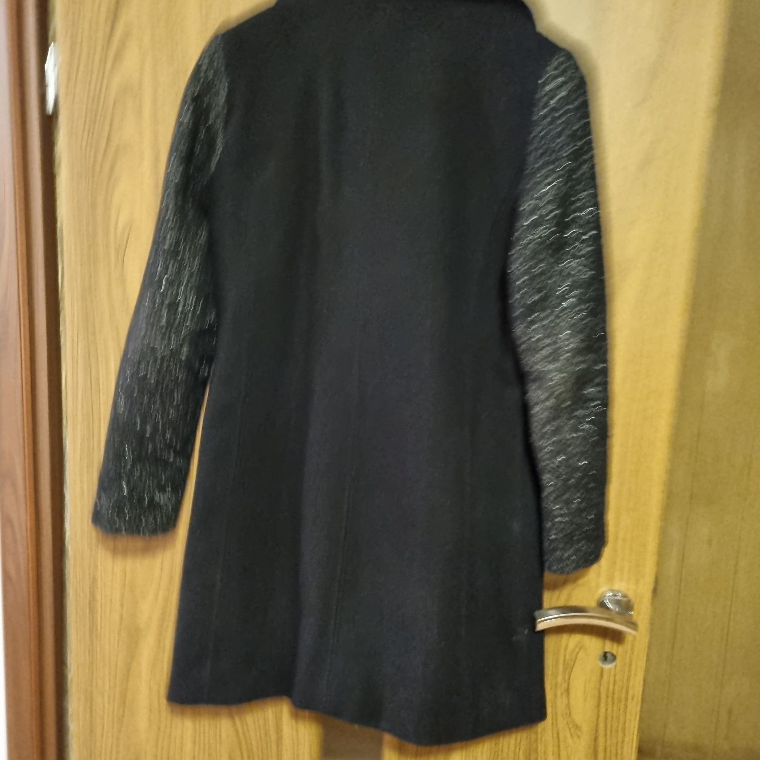Płaszcz czarny Reserved r. 38