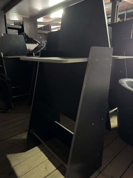 Стіл високий. Стіл комп'ютерний