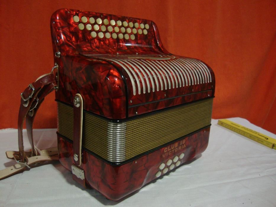 Hohner Club IIb Victoria 2 voz