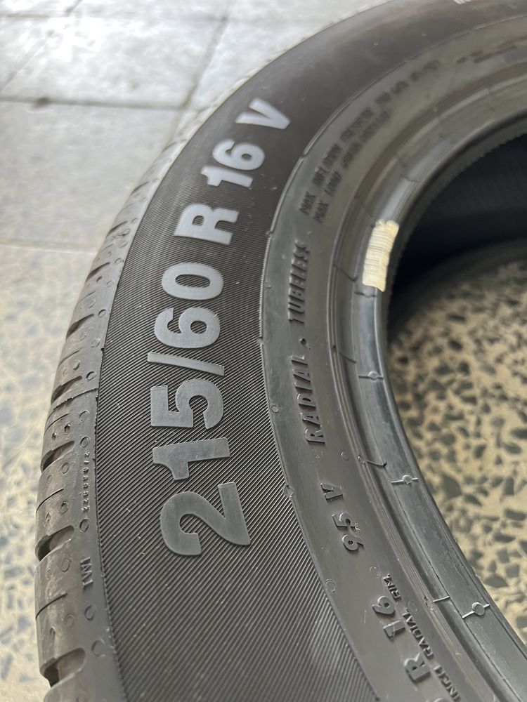 Pneus semi-novos 215/60R16