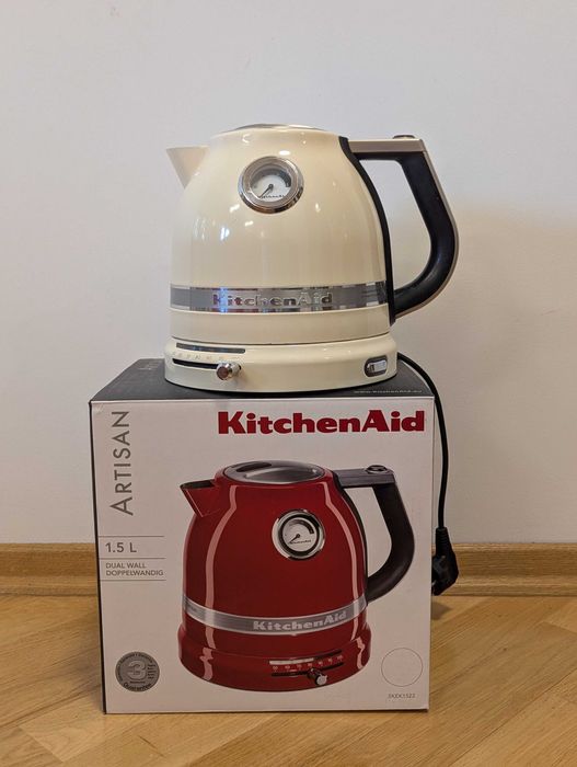 Czajnik KitchenAid Artisan 1.5 L kremowy (5KEK1522)