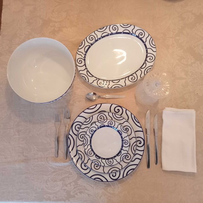 Spal - Porcelana de Portugal - ano 2000, serviço de jantar, 27 peças.