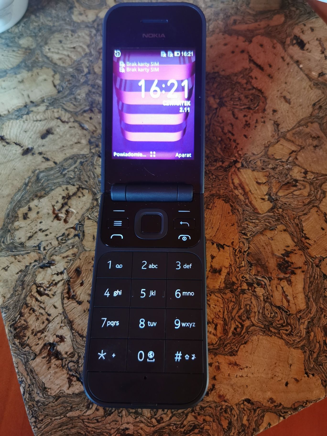 Telefon z klapką NOKIA 2720 Flip