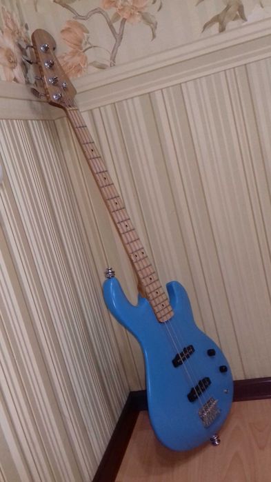 Бас гітара Jazz bass