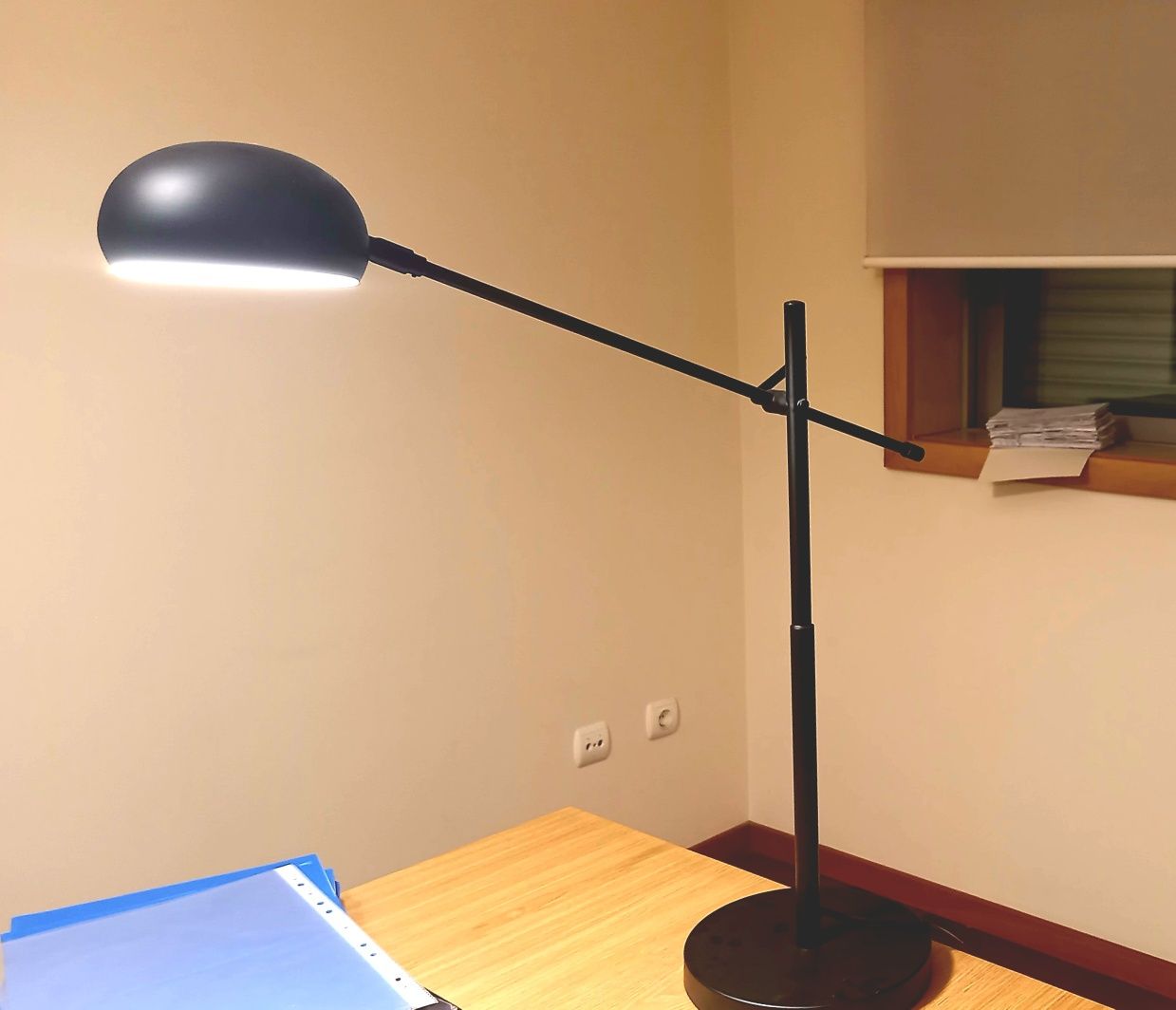 Candeeiro de Secretária / Mesa  nova