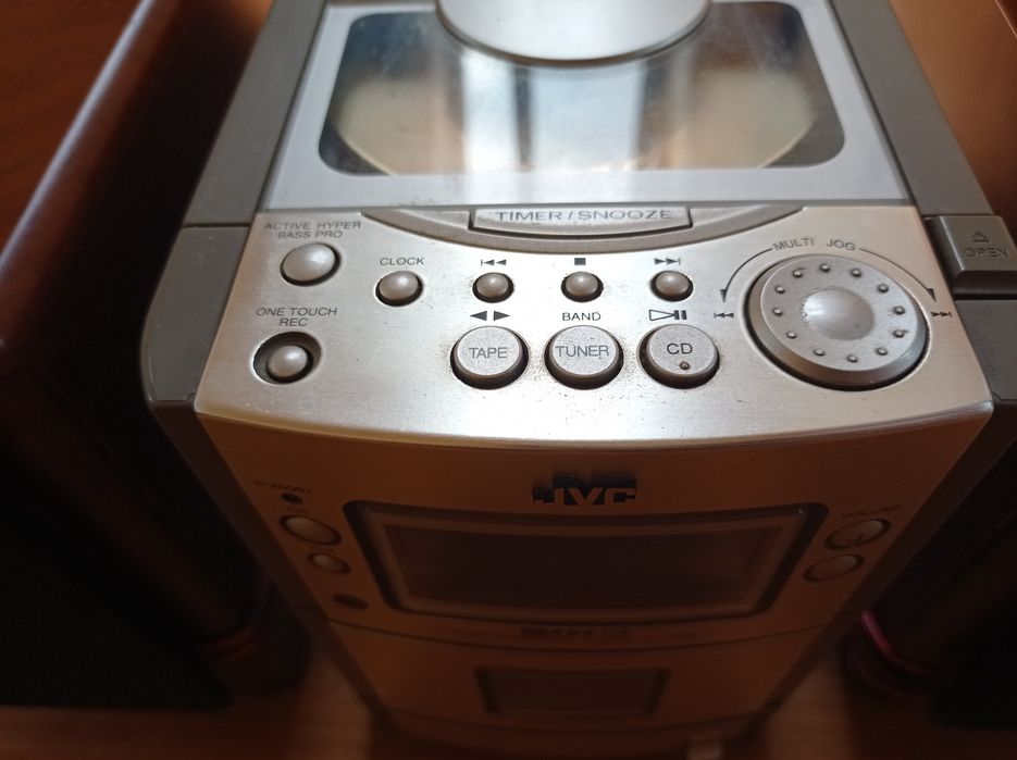 Wieża jvc , brak pilota