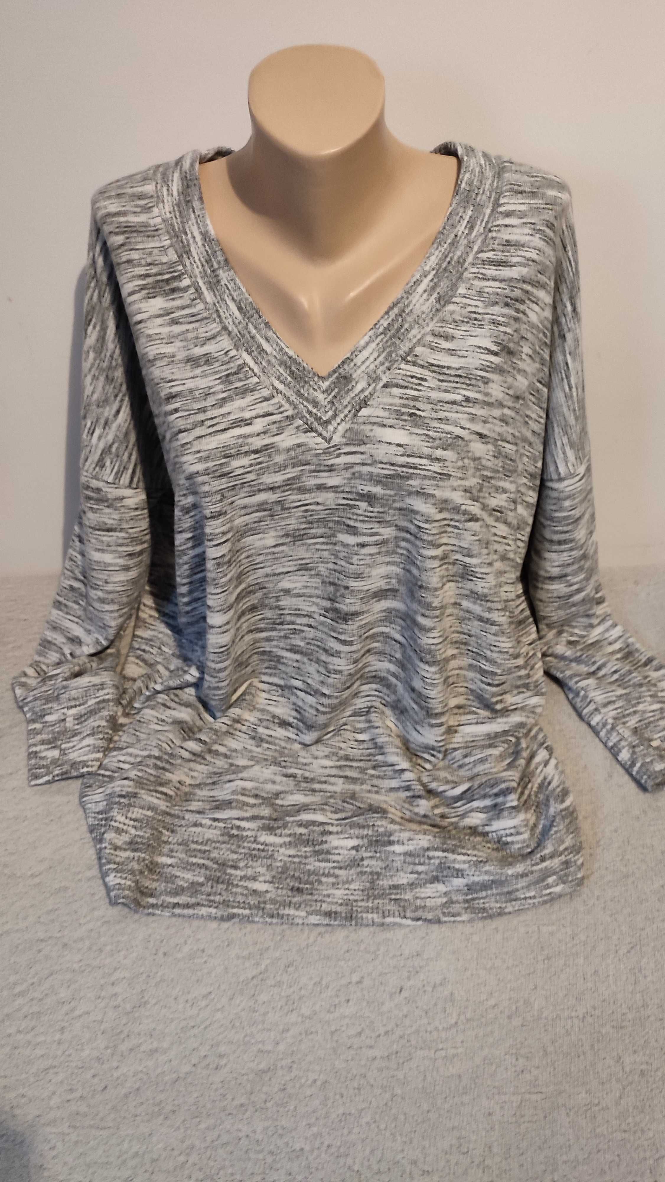 Sweter damski szary z długim rękawem dekolt V plus size 44/46