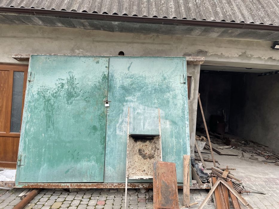 Продам гаражні ворота